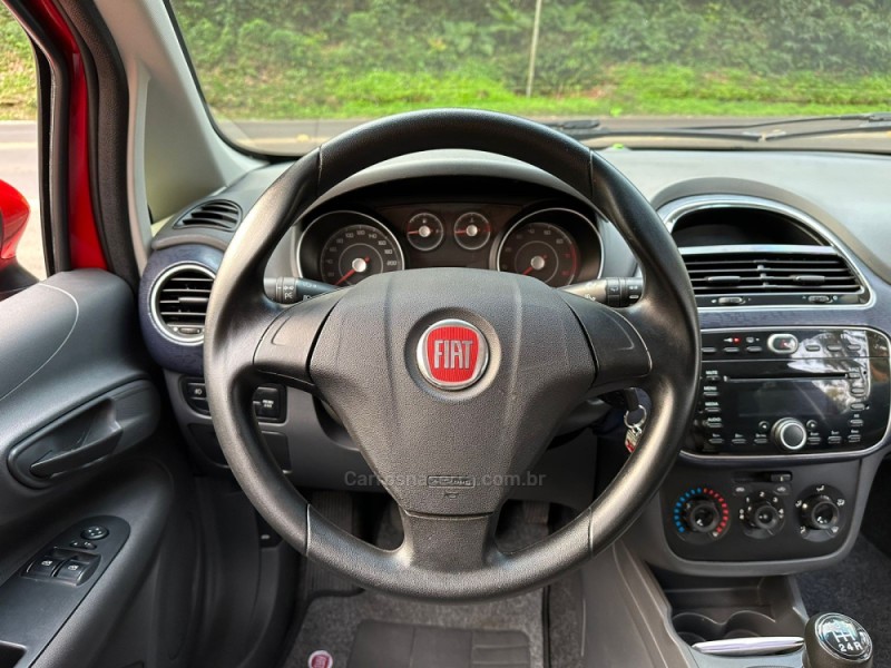 PUNTO 1.4 ATTRACTIVE 8V FLEX 4P MANUAL - 2013 - DOIS IRMãOS