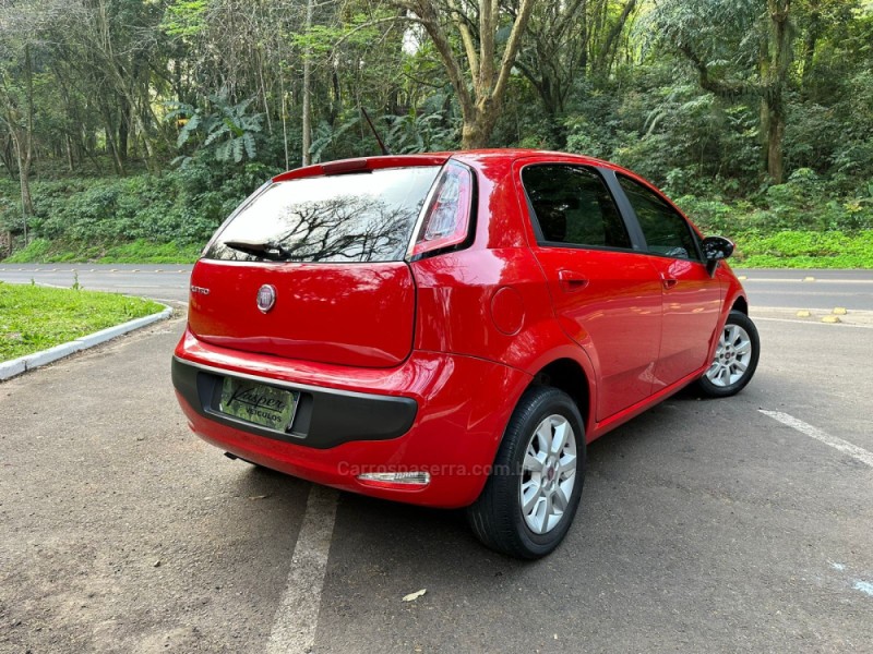 PUNTO 1.4 ATTRACTIVE 8V FLEX 4P MANUAL - 2013 - DOIS IRMãOS