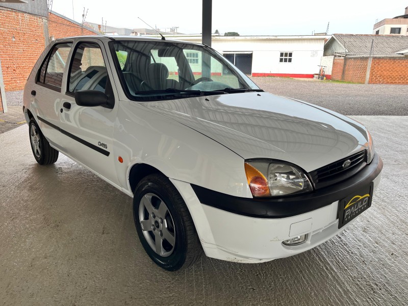 FIESTA 1.0 MPI GL CLASS 8V GASOLINA 4P MANUAL - 2001 - VACARIA