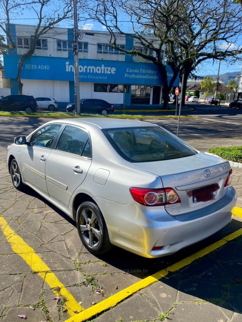 COROLLA 1.8 GLI 16V FLEX 4P MANUAL - 2012 - SAPIRANGA