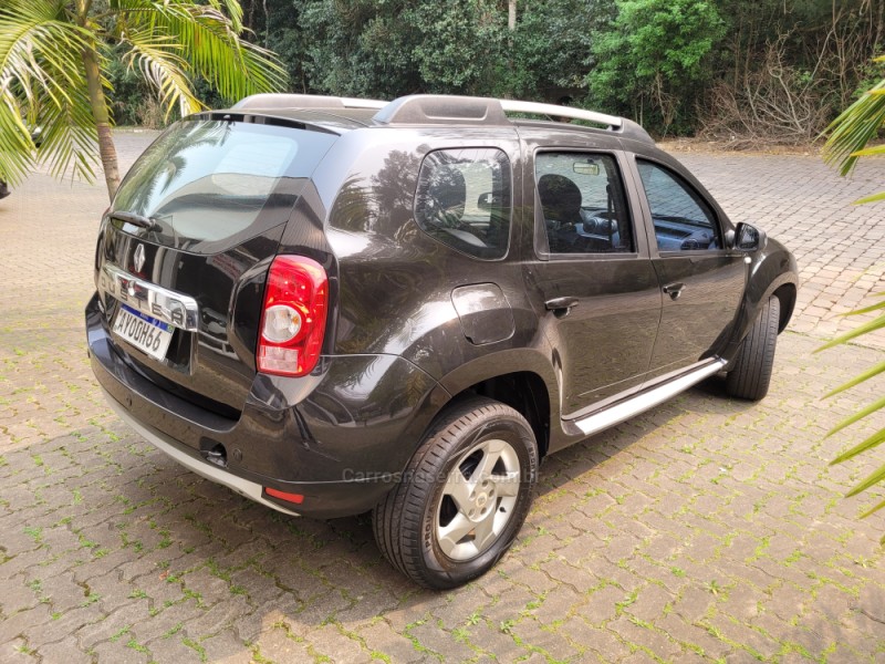 DUSTER 1.6 DYNAMIQUE 4X2 16V FLEX 4P MANUAL - 2015 - NOVA PRATA