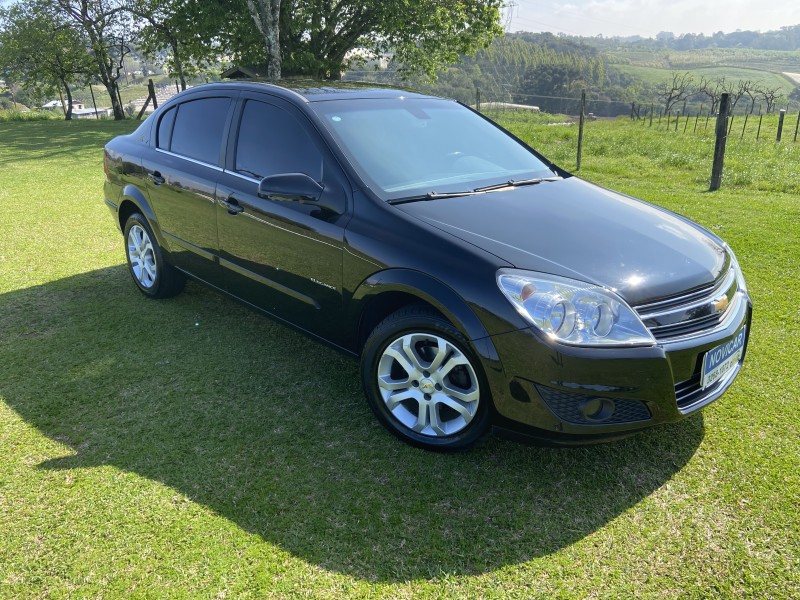 VECTRA 2.0 MPFI ELEGANCE 8V FLEX 4P MANUAL - 2010 - FARROUPILHA