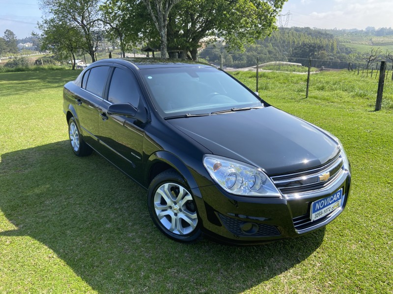 VECTRA 2.0 MPFI ELEGANCE 8V FLEX 4P MANUAL