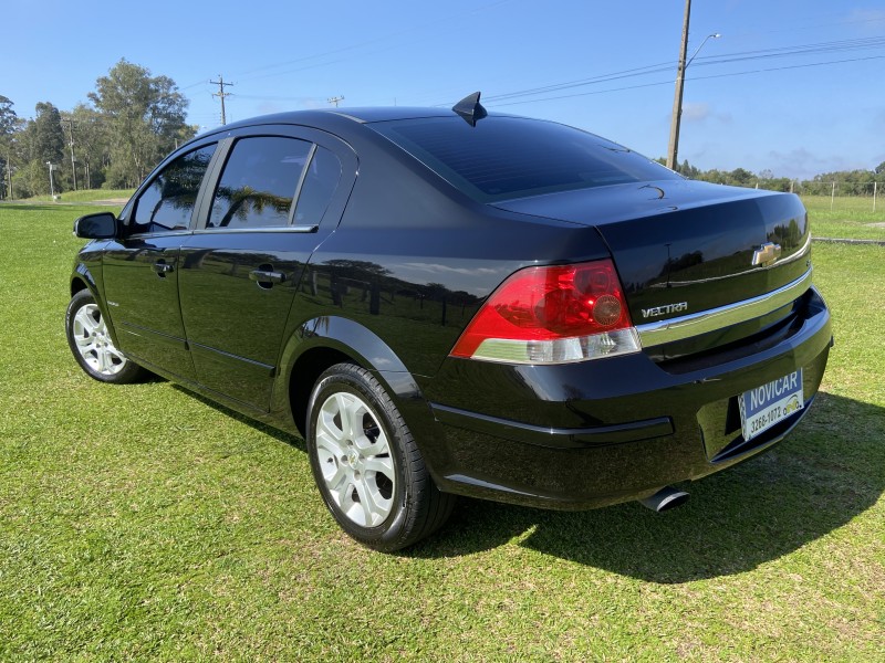 VECTRA 2.0 MPFI ELEGANCE 8V FLEX 4P MANUAL - 2010 - FARROUPILHA