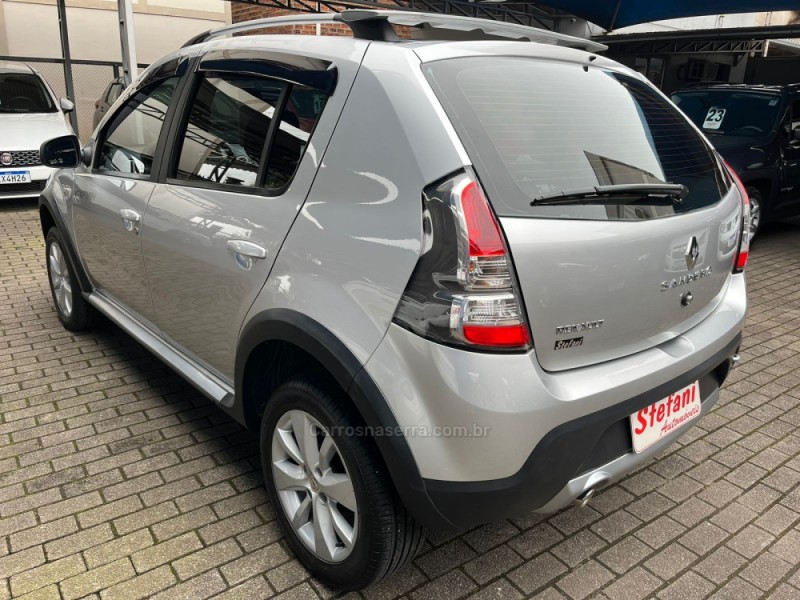 SANDERO 1.6 STEPWAY 8V FLEX 4P MANUAL - 2013 - FELIZ