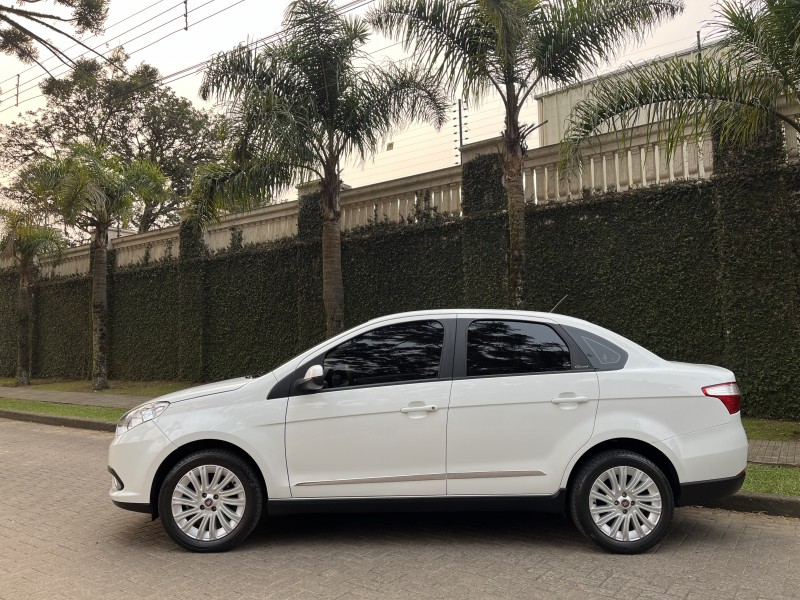 SIENA 1.6 MPI ESSENCE 16V FLEX 4P MANUAL - 2016 - CAXIAS DO SUL