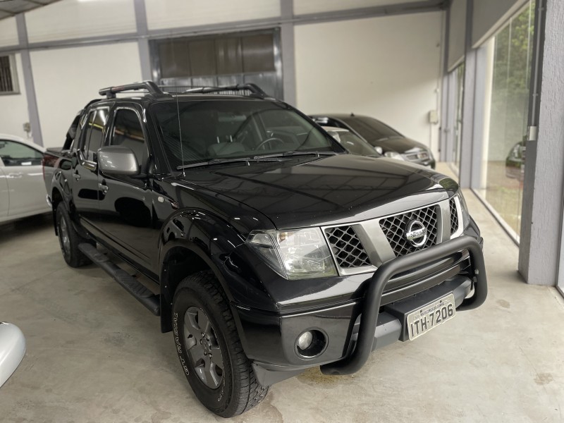 FRONTIER 2.5 SE ATTACK 4X4 CD TURBO ELETRONIC DIESEL 4P MANUAL - 2014 - BOM PRINCíPIO