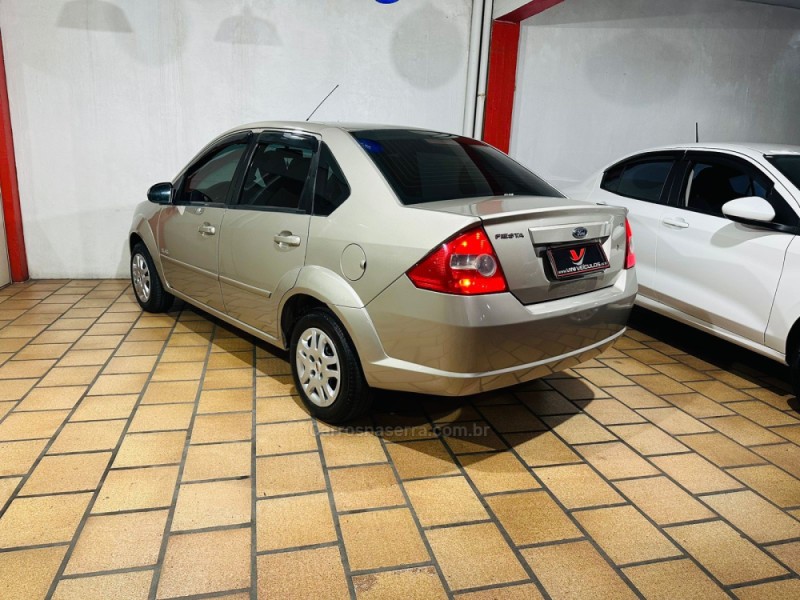 FIESTA 1.6 ROCAM SEDAN 8V FLEX 4P MANUAL - 2009 - CAXIAS DO SUL