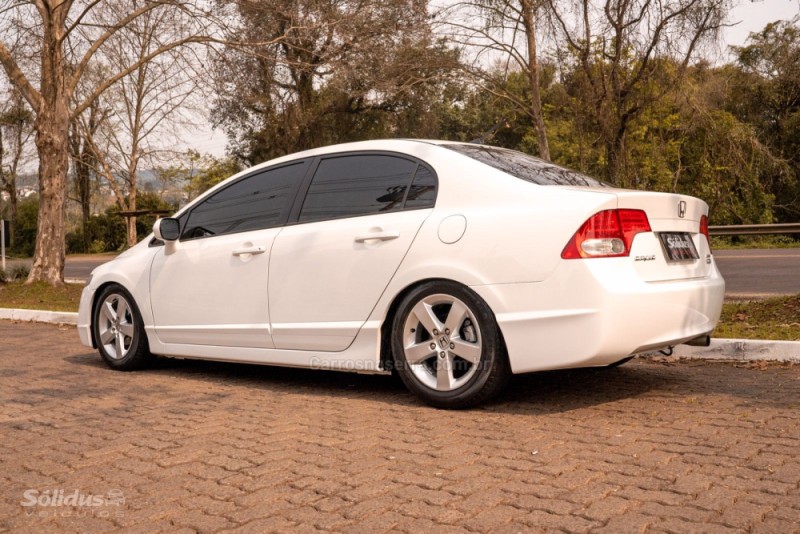 CIVIC 1.8 LXS 16V GASOLINA 4P MANUAL - 2008 - DOIS IRMãOS