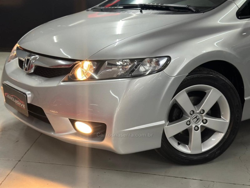 CIVIC 1.8 LXS 16V GASOLINA 4P AUTOMÁTICO - 2010 - ESTâNCIA VELHA