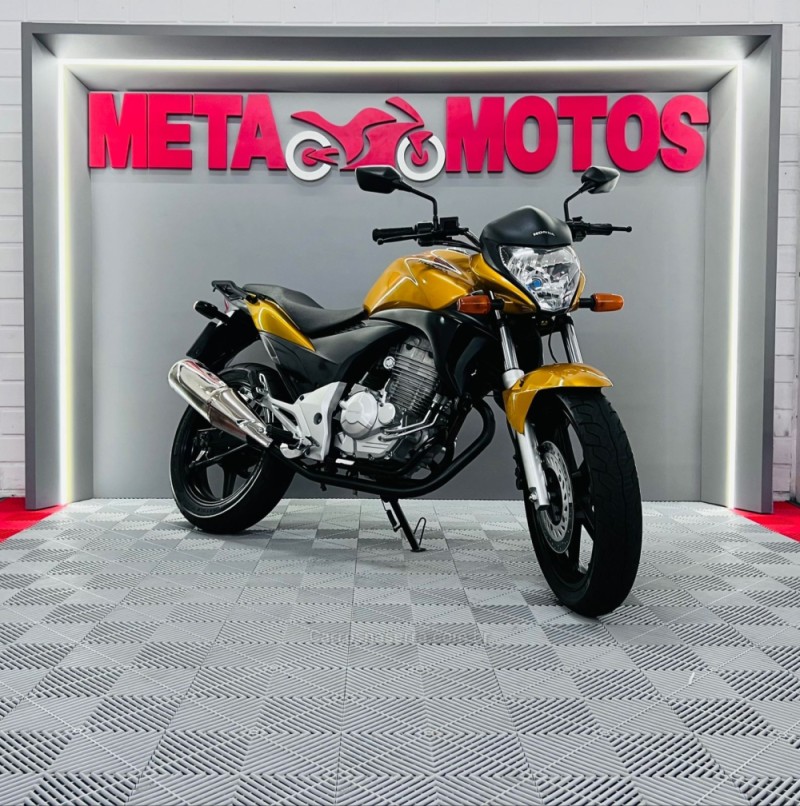 CB 300R  - 2010 - CAMPO BOM