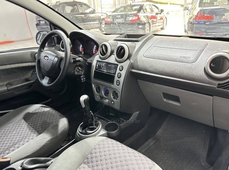 FIESTA 1.0 SE 8V FLEX 4P MANUAL - 2014 - NOVO HAMBURGO