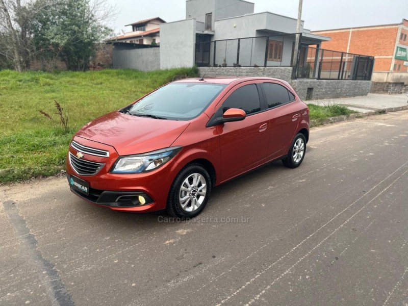 ONIX 1.4 MPFI LTZ 8V FLEX 4P MANUAL - 2013 - CAMPO BOM