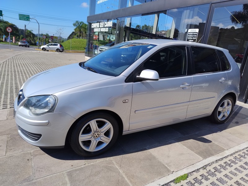 POLO 1.6 MI 8V FLEX 4P MANUAL - 2008 - CAXIAS DO SUL