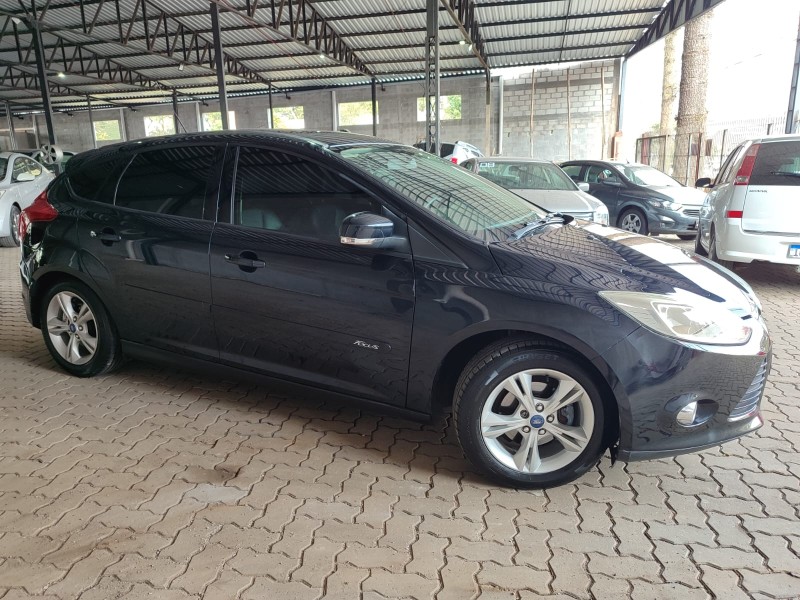 FOCUS 1.6 SE 16V FLEX 4P MANUAL - 2015 - CAXIAS DO SUL