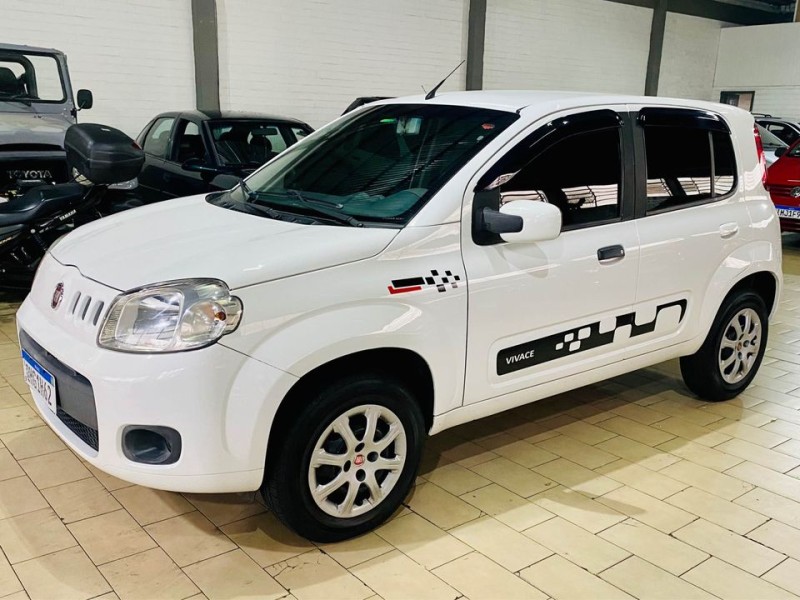 UNO 1.0 EVO VIVACE 8V FLEX 4P MANUAL - 2015 - CAXIAS DO SUL