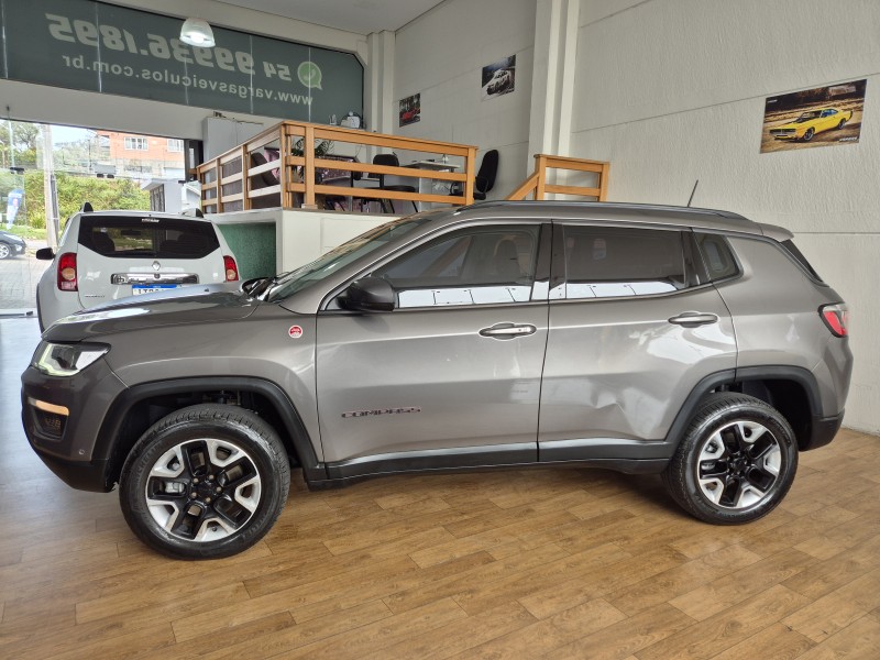 COMPASS 2.0 16V DIESEL TRAILHAWK 4X4 AUTOMÁTICO - 2018 - CAXIAS DO SUL