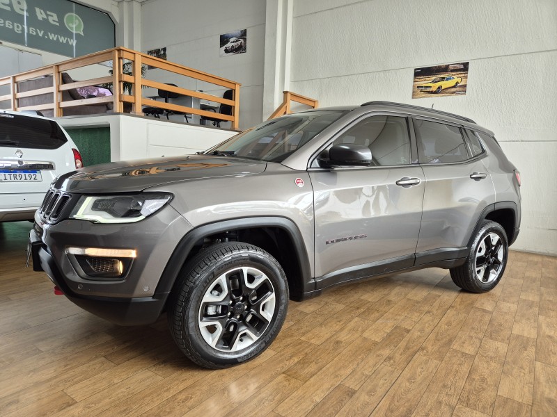 COMPASS 2.0 16V DIESEL TRAILHAWK 4X4 AUTOMÁTICO