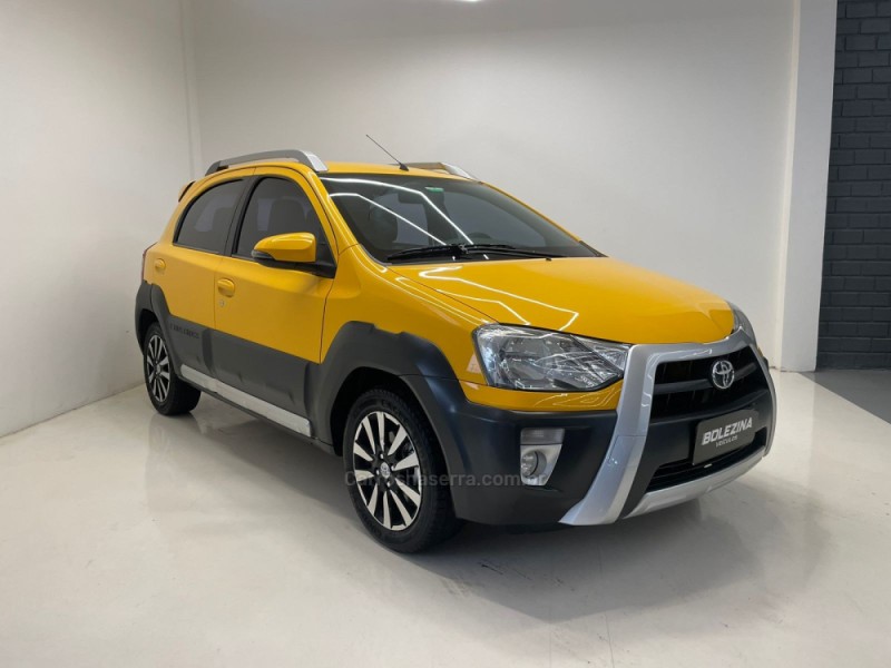 ETIOS CROSS 1.5 16V FLEX 4P MANUAL - 2014 - NOVO HAMBURGO