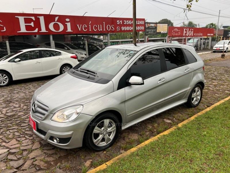 B 180 1.7 8V GASOLINA 4P AUTOMÁTICO - 2011 - DOIS IRMãOS