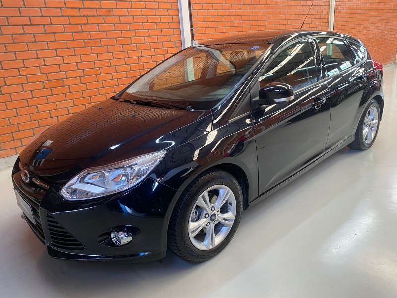 FOCUS 1.6 SE PLUS 16V FLEX 4P MANUAL - 2014 - BENTO GONçALVES