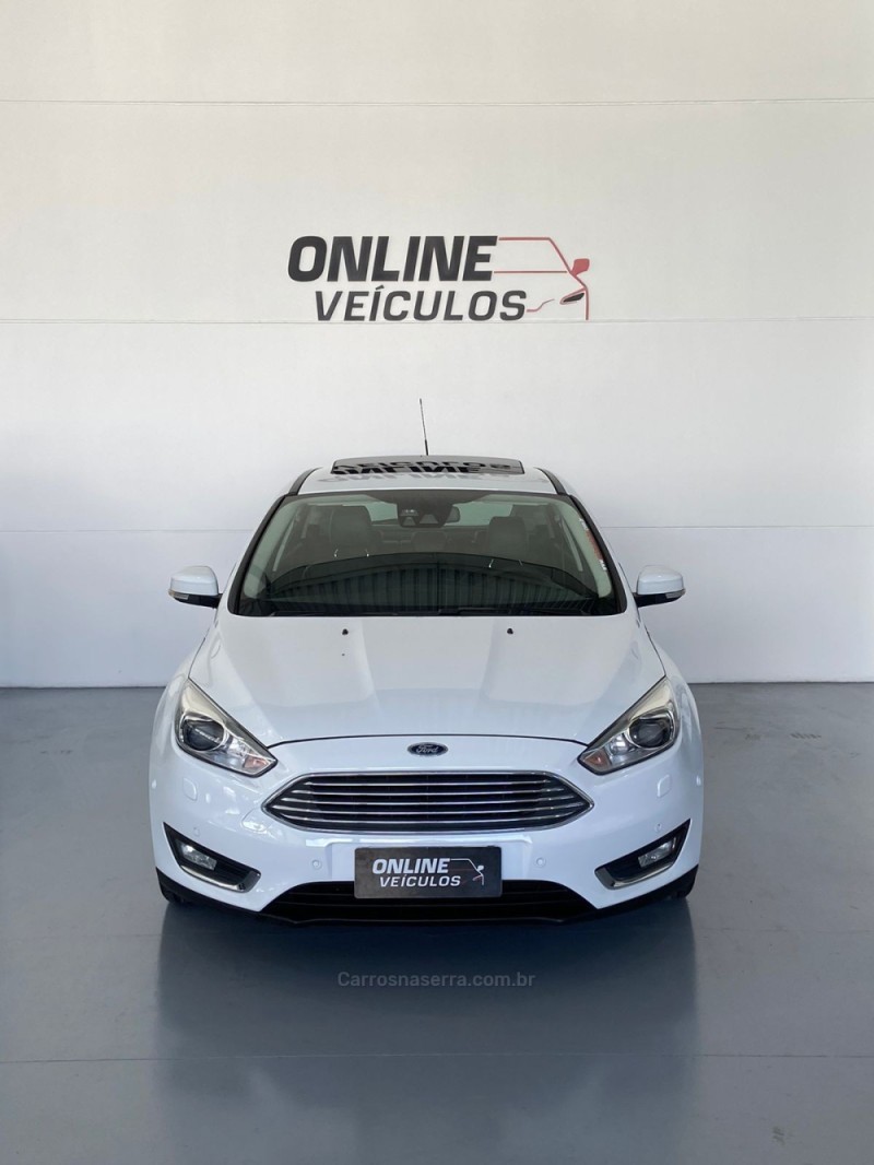 FOCUS 2.0 TITANIUM PLUS HATCH 16V FLEX 4P AUTO - 2016 - FARROUPILHA