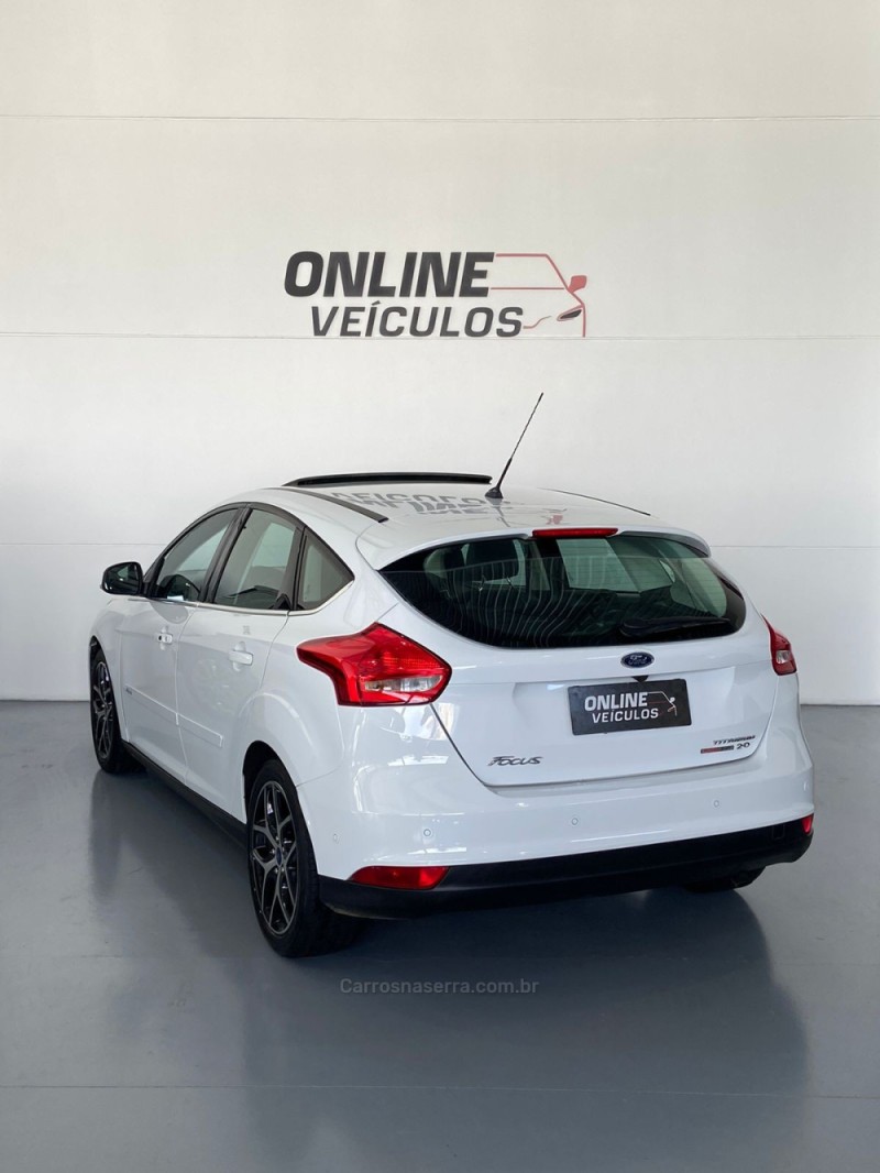 FOCUS 2.0 TITANIUM PLUS HATCH 16V FLEX 4P AUTO - 2016 - FARROUPILHA