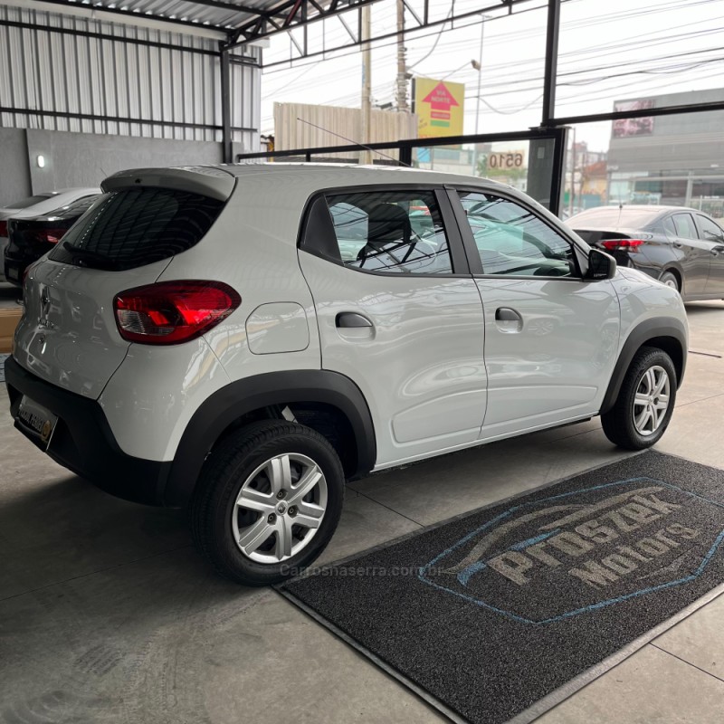 KWID 1.0 12V SCE FLEX ZEN MANUAL - 2022 - CANOAS