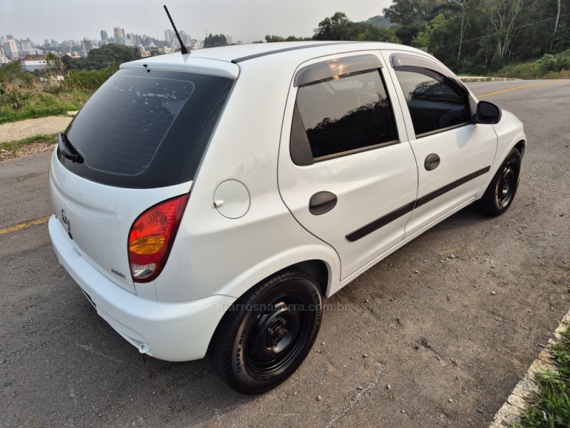 CELTA 1.4 MPFI 8V GASOLINA 4P MANUAL - 2004 - BENTO GONçALVES