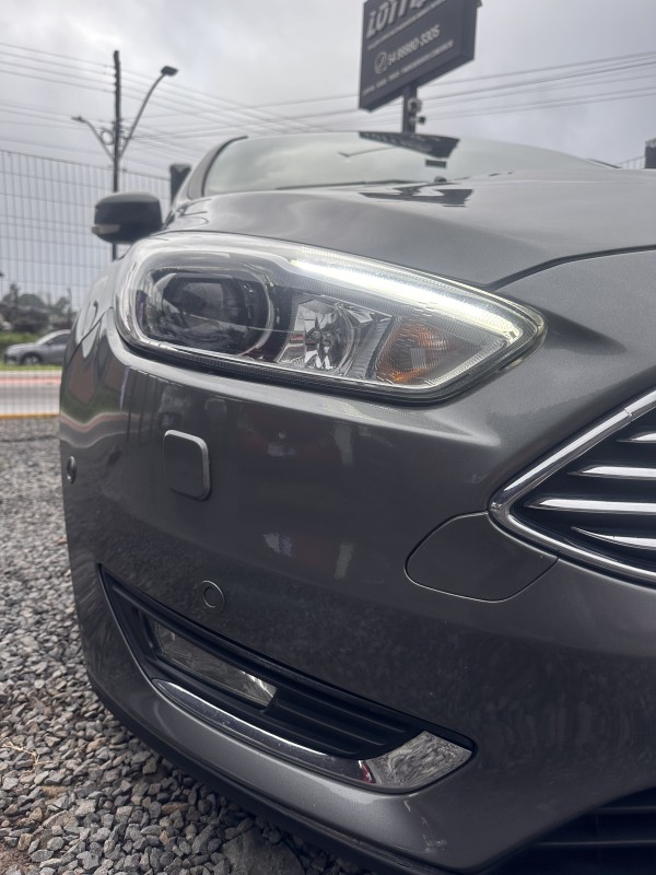 FOCUS 2.0 TITANIUM PLUS HATCH 16V FLEX 4P AUTO - 2016 - FARROUPILHA