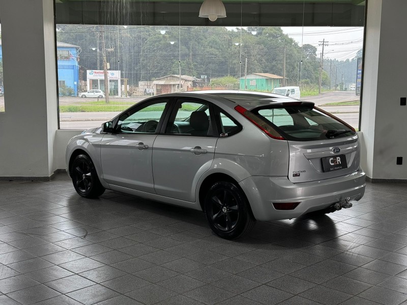 FOCUS 1.6 8V FLEX 4P MANUAL - 2010 - CAXIAS DO SUL