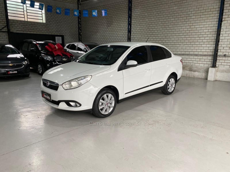 GRAND SIENA 1.4 MPI ATTRACTIVE 8V FLEX 4P MANUAL - 2013 - NOVO HAMBURGO