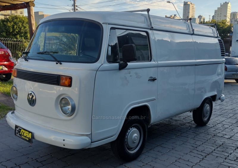 KOMBI 1.6 FURGÃO 8V GASOLINA 3P MANUAL - 2005 - CAXIAS DO SUL