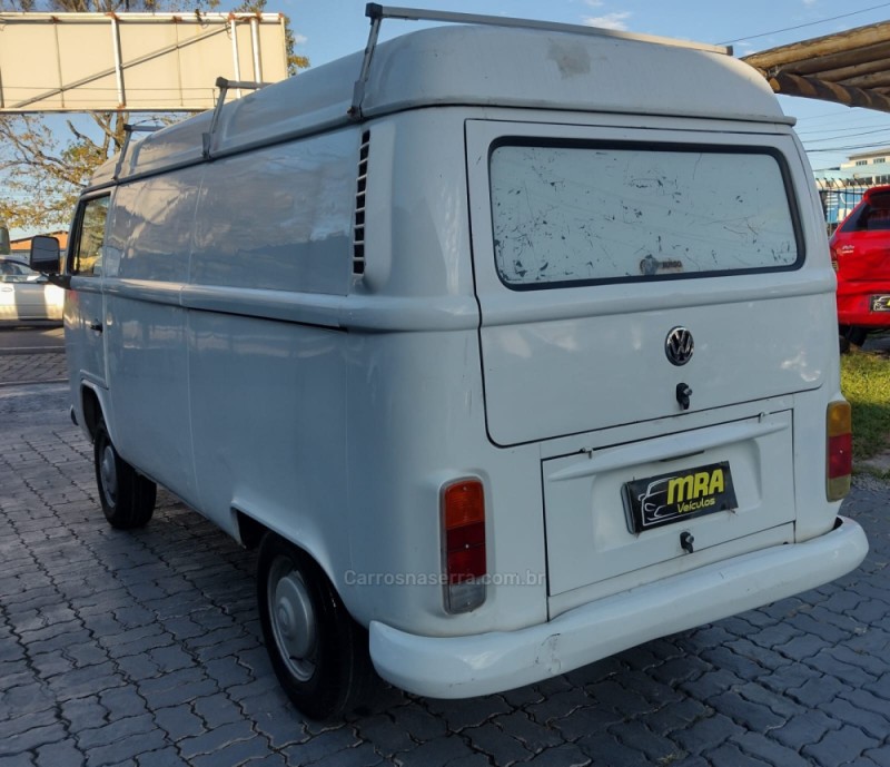 KOMBI 1.6 FURGÃO 8V GASOLINA 3P MANUAL - 2005 - CAXIAS DO SUL