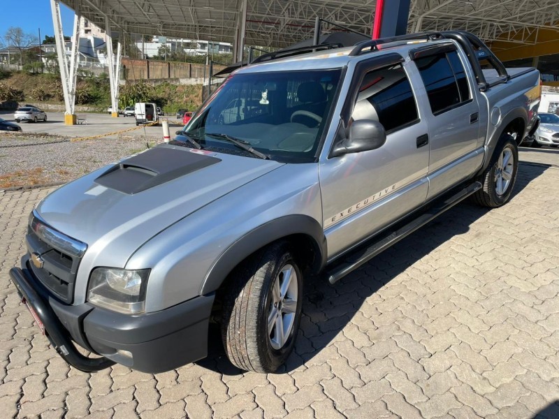 S10 2.8 EXECUTIVE 4X4 CD 12V TURBO ELECTRONIC INTERCOOLER DIESEL 4P MANUAL - 2011 - CAXIAS DO SUL