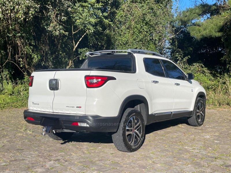 TORO 2.0 16V TURBO DIESEL VOLCANO 4WD AUTOMÁTICO - 2017 - CAXIAS DO SUL