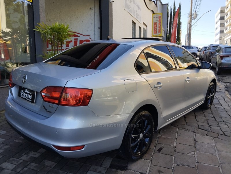 JETTA 2.0 COMFORTLINE FLEX 4P TIPTRONIC - 2012 - MARAU