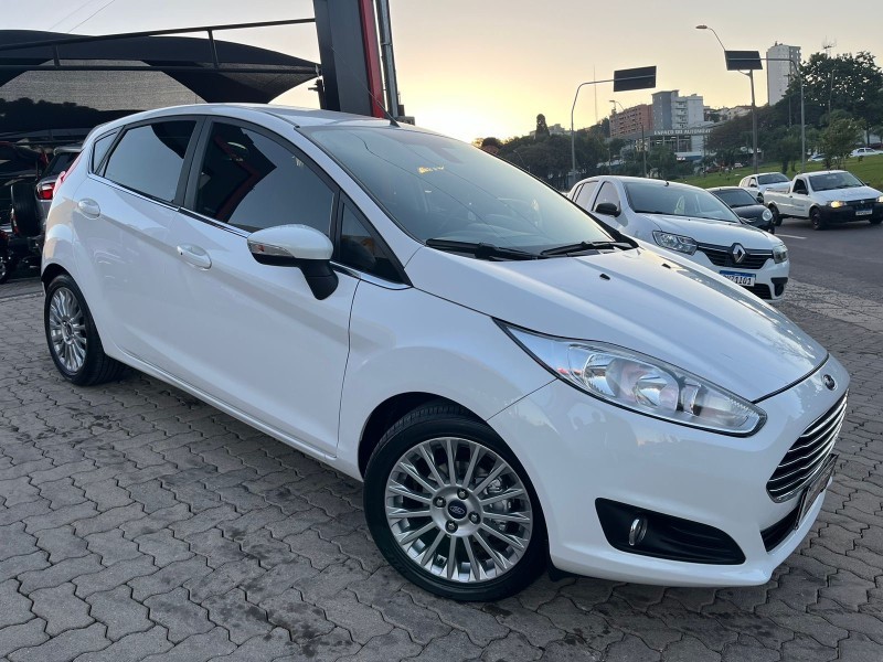 fiesta 1.6 titanium hatch 16v flex 4p automatico 2016 caxias do sul