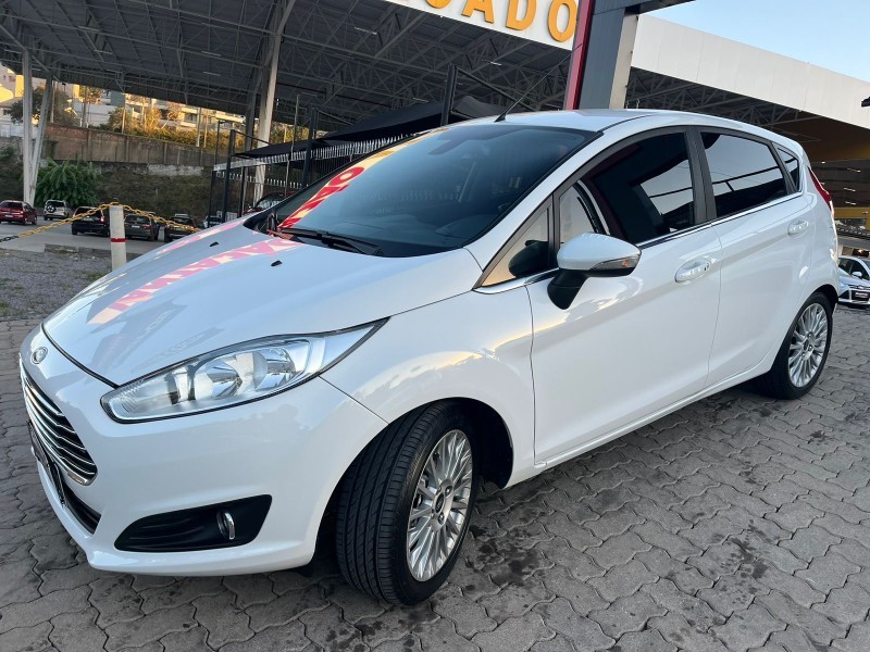 FIESTA 1.6 TITANIUM HATCH 16V FLEX 4P AUTOMÁTICO - 2016 - CAXIAS DO SUL