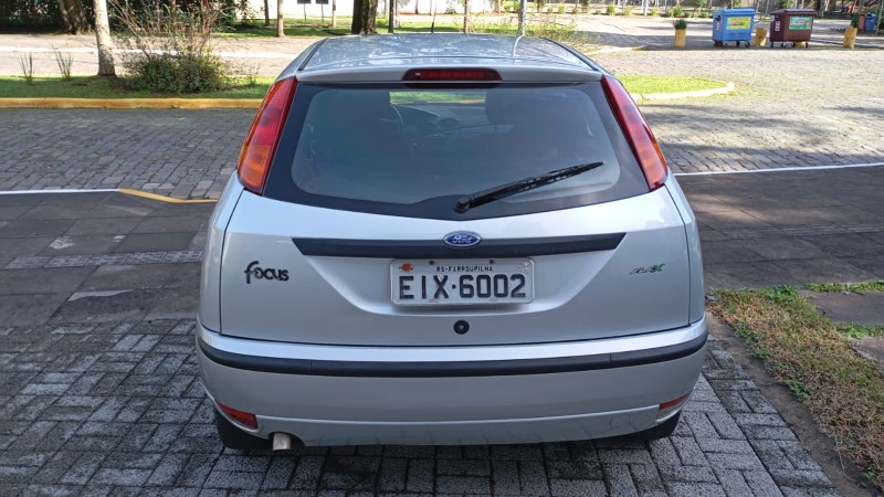 FOCUS 1.6 SE 16V FLEX 4P MANUAL - 2009 - FARROUPILHA