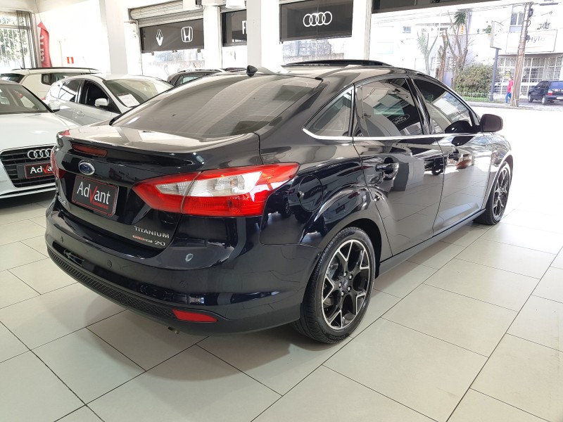 FOCUS 2.0 TITANIUM PLUS SEDAN 16V FLEX 4P AUTOMÁTICO - 2015 - CAXIAS DO SUL