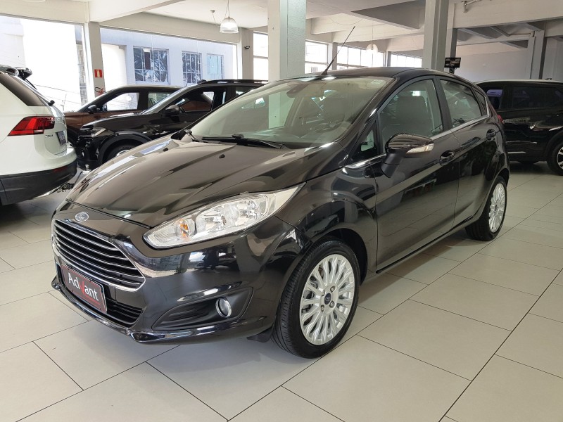 FIESTA 1.6 TITANIUM HATCH 16V FLEX 4P AUTOMÁTICO - 2016 - CAXIAS DO SUL