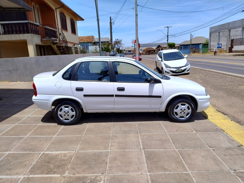 CORSA 1.0 MPFI CLASSIC SEDAN LIFE 8V FLEX 4P MANUAL - 2010 - VACARIA