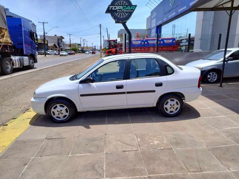 CORSA 1.0 MPFI CLASSIC SEDAN LIFE 8V FLEX 4P MANUAL - 2010 - VACARIA