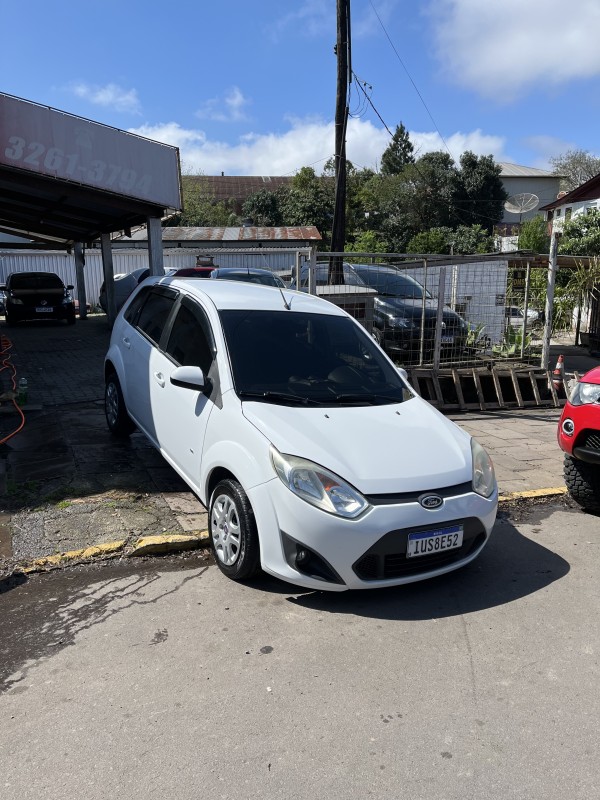 FIESTA 1.6 SE HATCH 16V FLEX 4P MANUAL - 2014 - FARROUPILHA