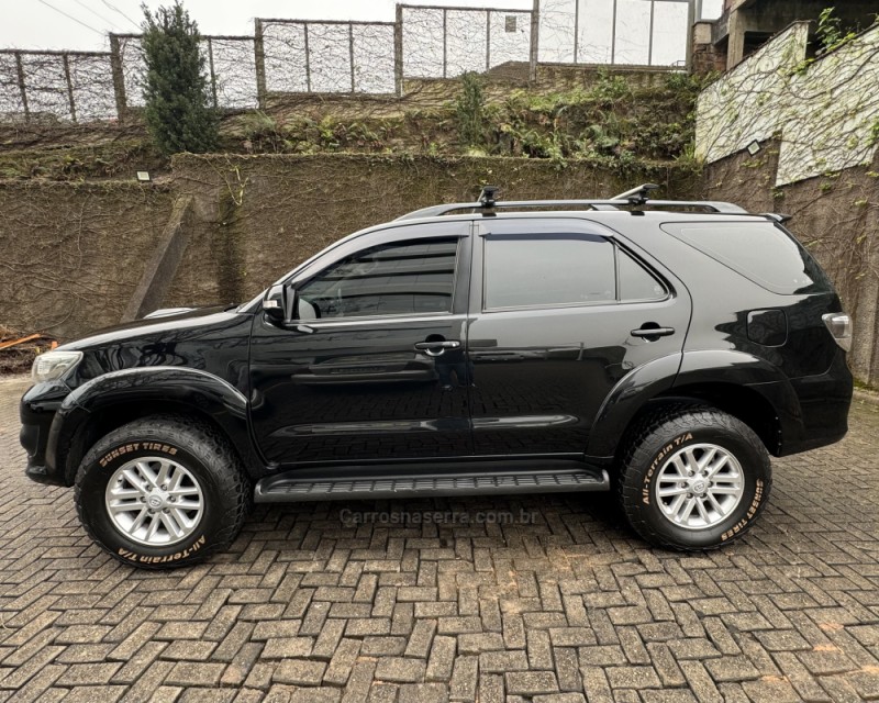 HILUX SW4 3.0 SRV 4X4 CD 16V TURBO INTERCOOLER DIESEL 4P AUTOMÁTICO - 2013 - TAQUARA