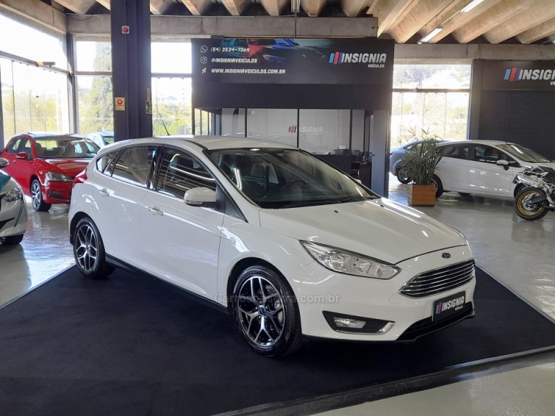 FOCUS 2.0 TITANIUM HATCH 16V FLEX 4P AUTOMÁTICO - 2016 - CAXIAS DO SUL