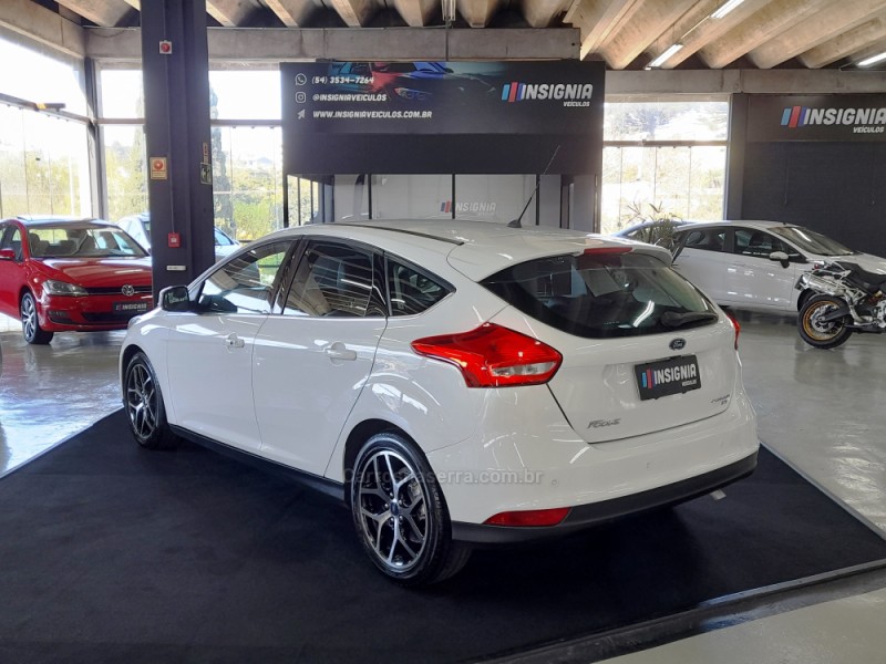 FOCUS 2.0 TITANIUM HATCH 16V FLEX 4P AUTOMÁTICO - 2016 - CAXIAS DO SUL