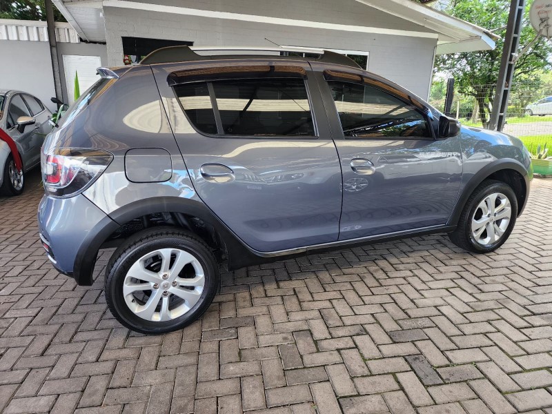 SANDERO 1.6 STEPWAY 8V FLEX 4P MANUAL - 2020 - CAXIAS DO SUL