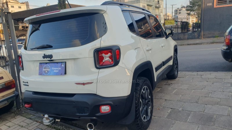 RENEGADE 2.0 16V TURBO DIESEL TRAILHAWK 4P 4X4 AUTOMÁTICO - 2016 - CAXIAS DO SUL